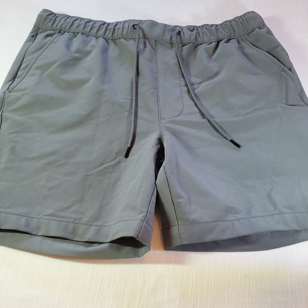 Goodfellow & Co. Men's Shorts | Size L & Inseam 7 Inch Gray